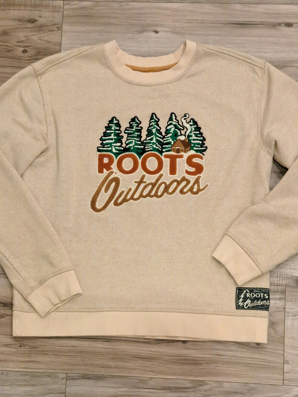 Roots Outdoors Embroidered Cottage And Pinetrees Crewneck Sweater